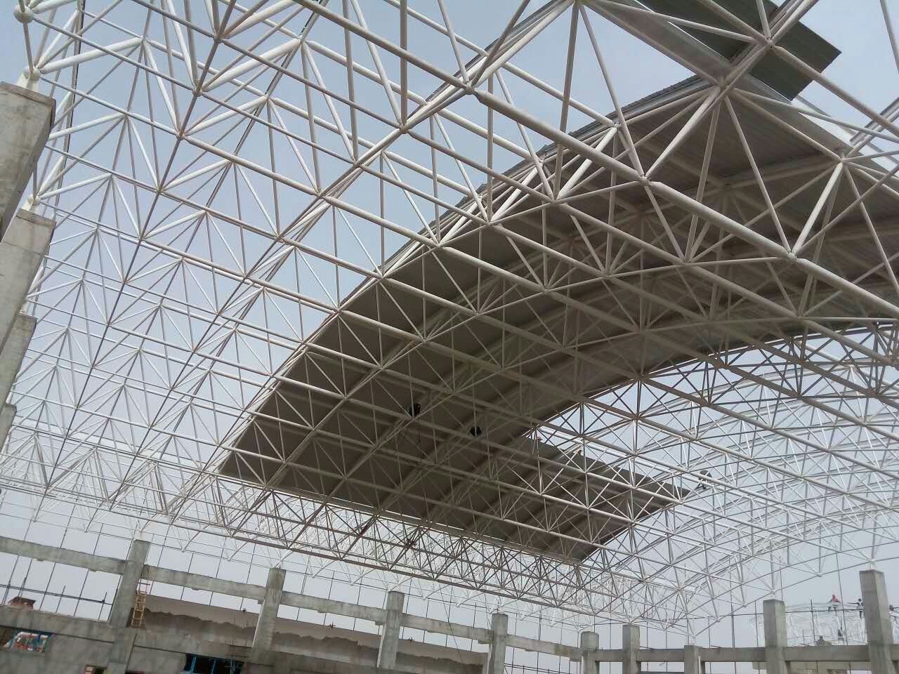 句容青岛一汽网架